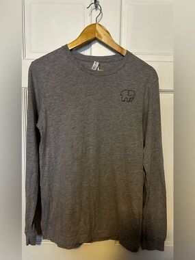 Ivory Ella women’s Long-Sleeve Gray Tee with Small Elephant Logo